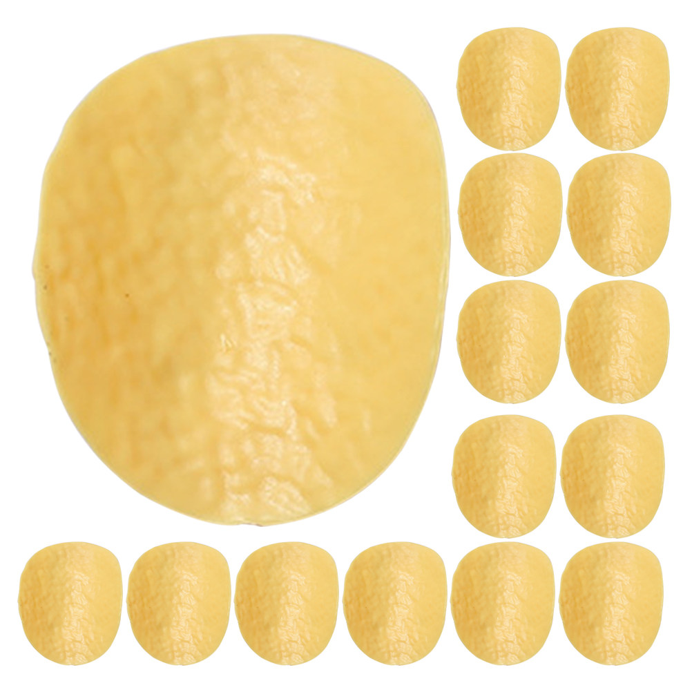 Food Snacks For Party - 30個入りリアルな模造ポテトチップス、偽物のスナックディスプレイ小道具、黄色の人工食品、キッチン写真撮影パーティー用