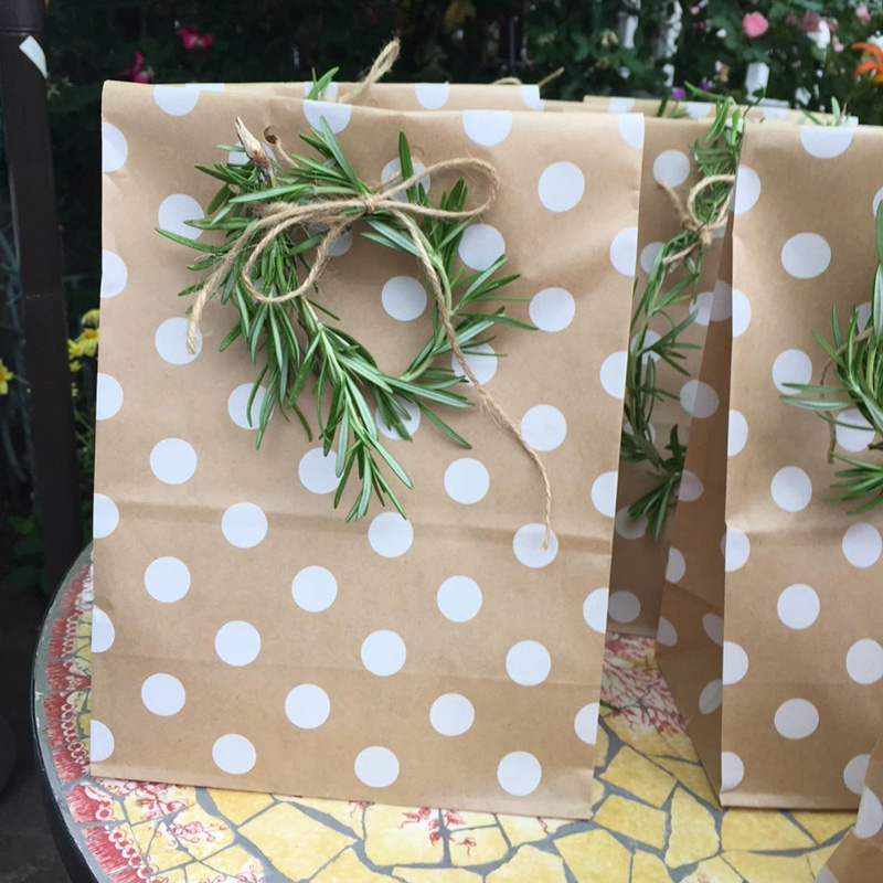 10 個ブラウンクラフト紙ギフトバッグ結婚式の好意キャンディ - Food Snacks For Christmas のレビューと価格